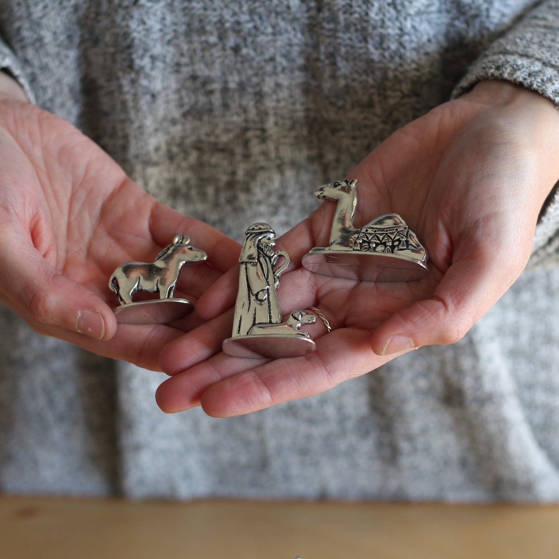 Handmade Pewter 7-Piece Nativity Scene | Gift Box Included image 10