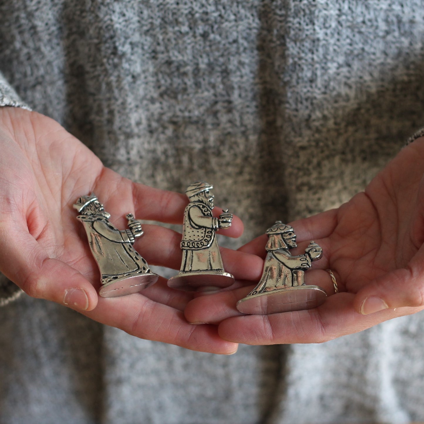 Handmade Pewter 7-Piece Nativity Scene | Gift Box Included image 9