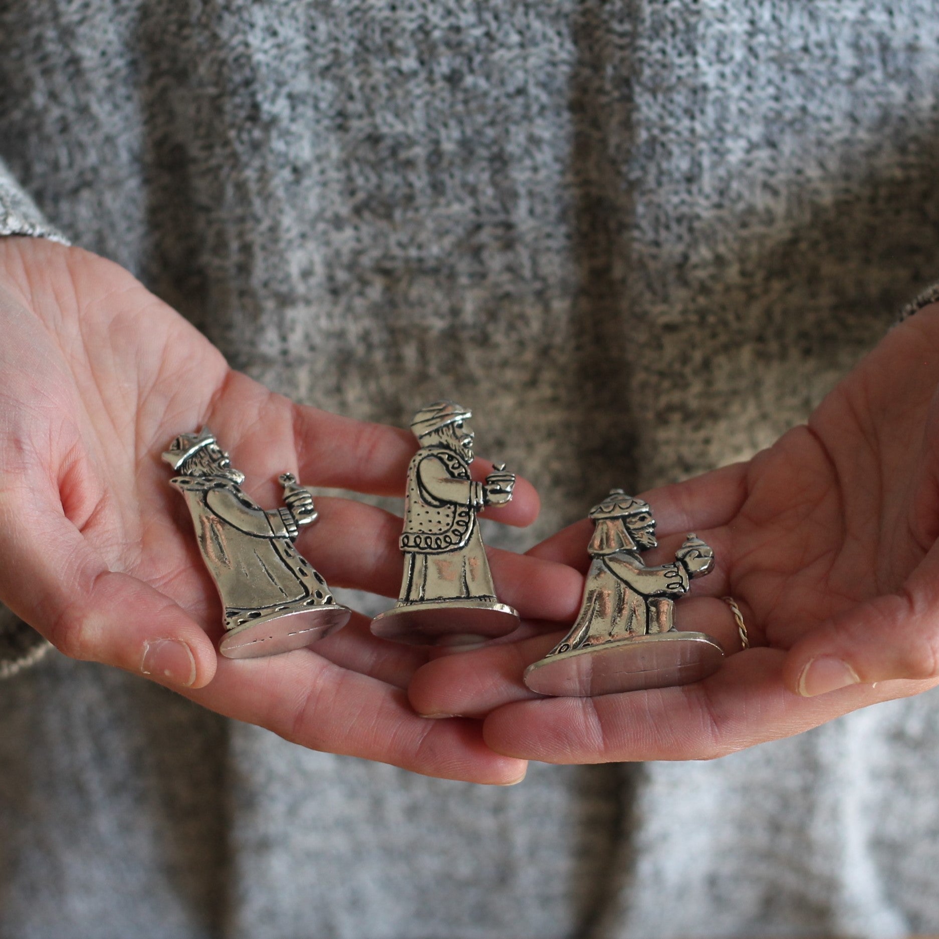 Handmade Pewter 7-Piece Nativity Scene | Gift Box Included image 9